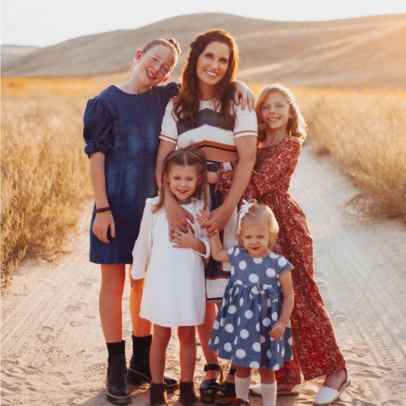 Meet your Posher, Kenna - Picture 2 of 5